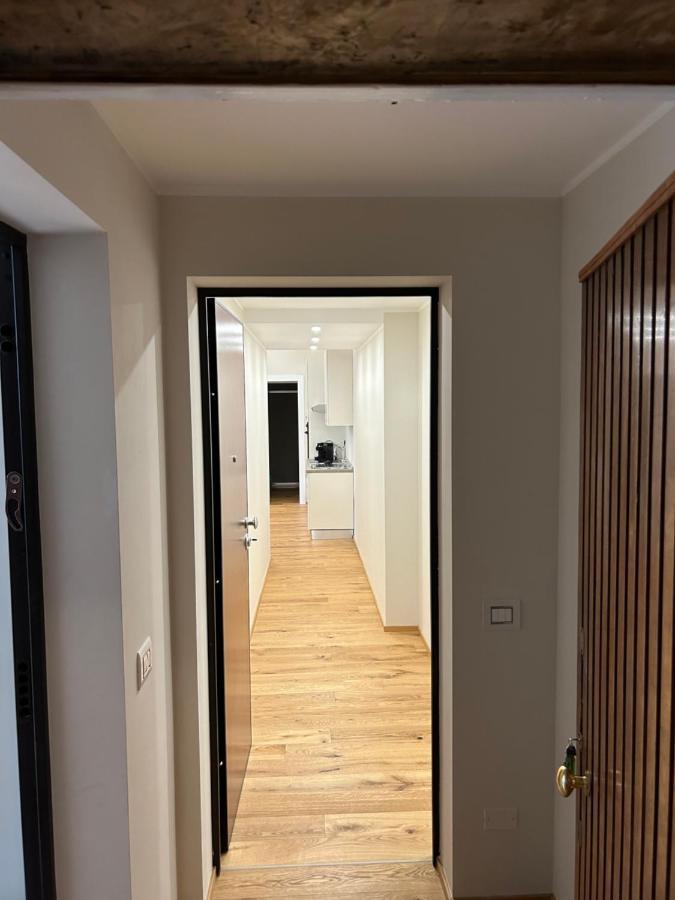 Moscova Luxury Bruno Apartment Milan Bagian luar foto